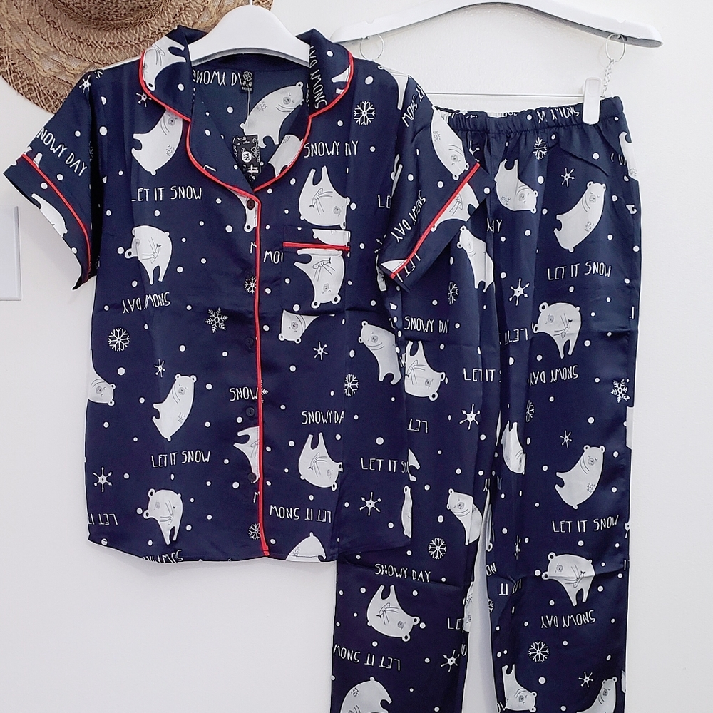 Women's satin pajamas set